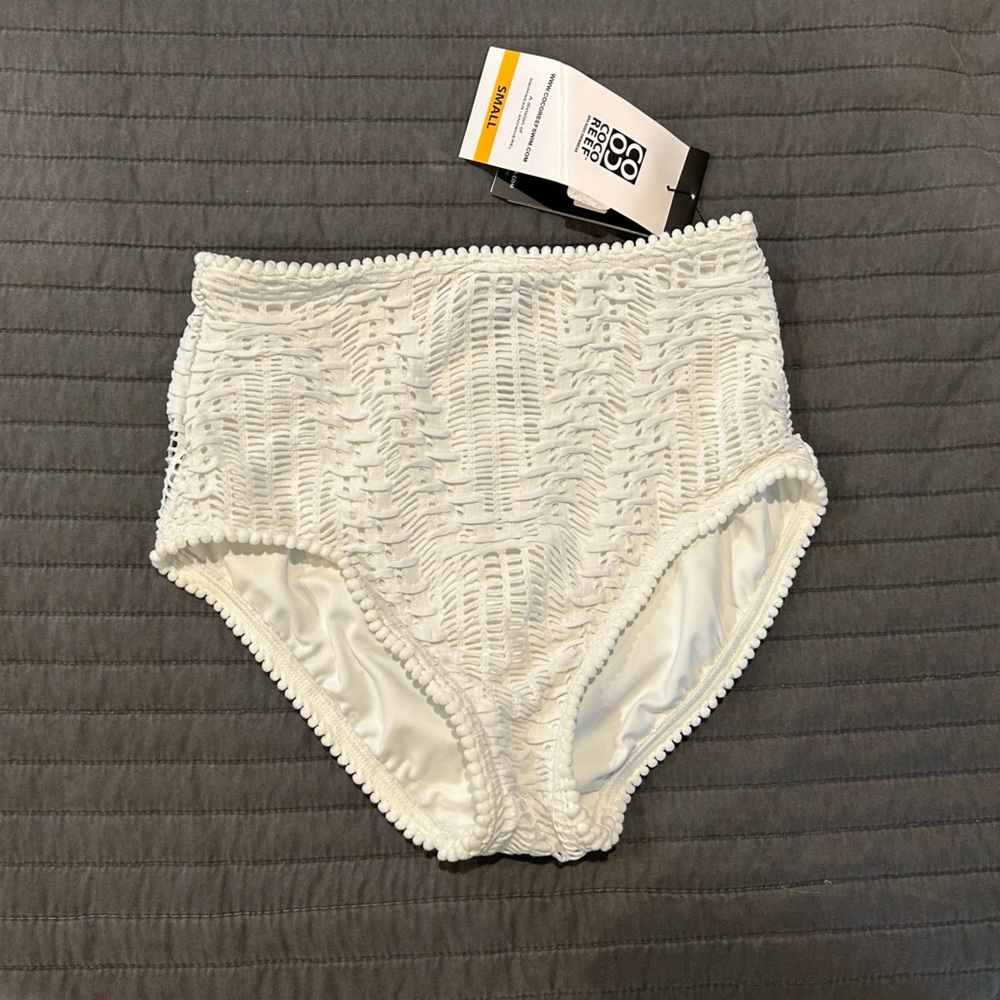 NWT COCO REEF white bottom Size S